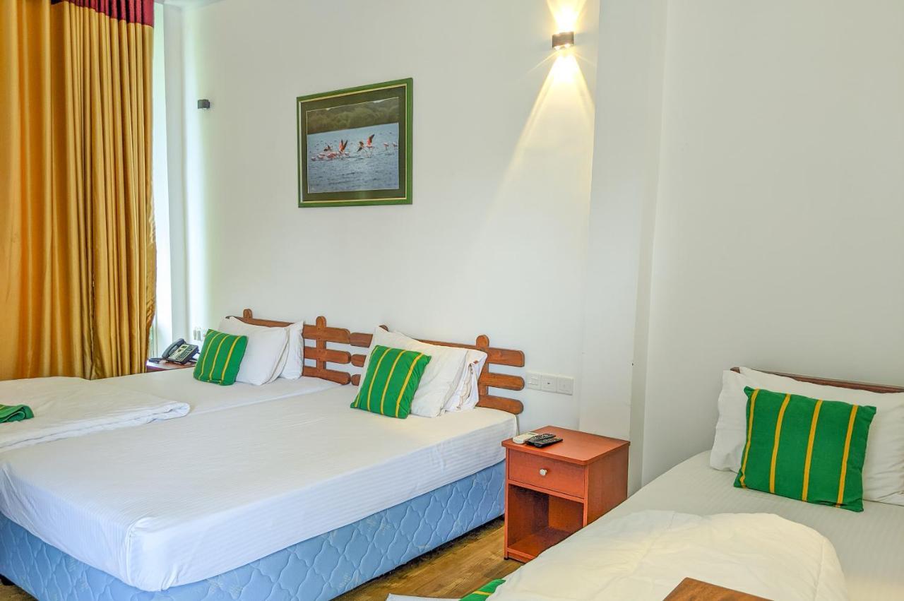 Golden Wild - Yala Hotel Tissamaharama Buitenkant foto