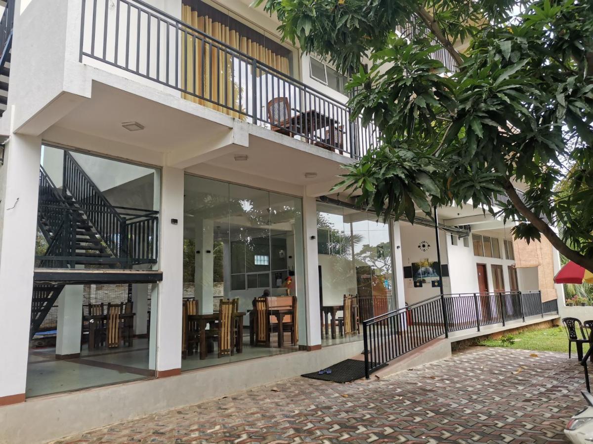 Golden Wild - Yala Hotel Tissamaharama Buitenkant foto