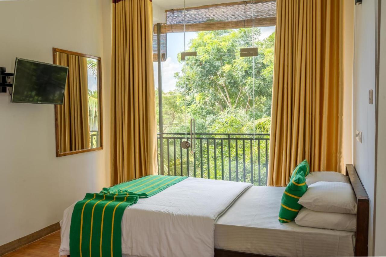 Golden Wild - Yala Hotel Tissamaharama Buitenkant foto