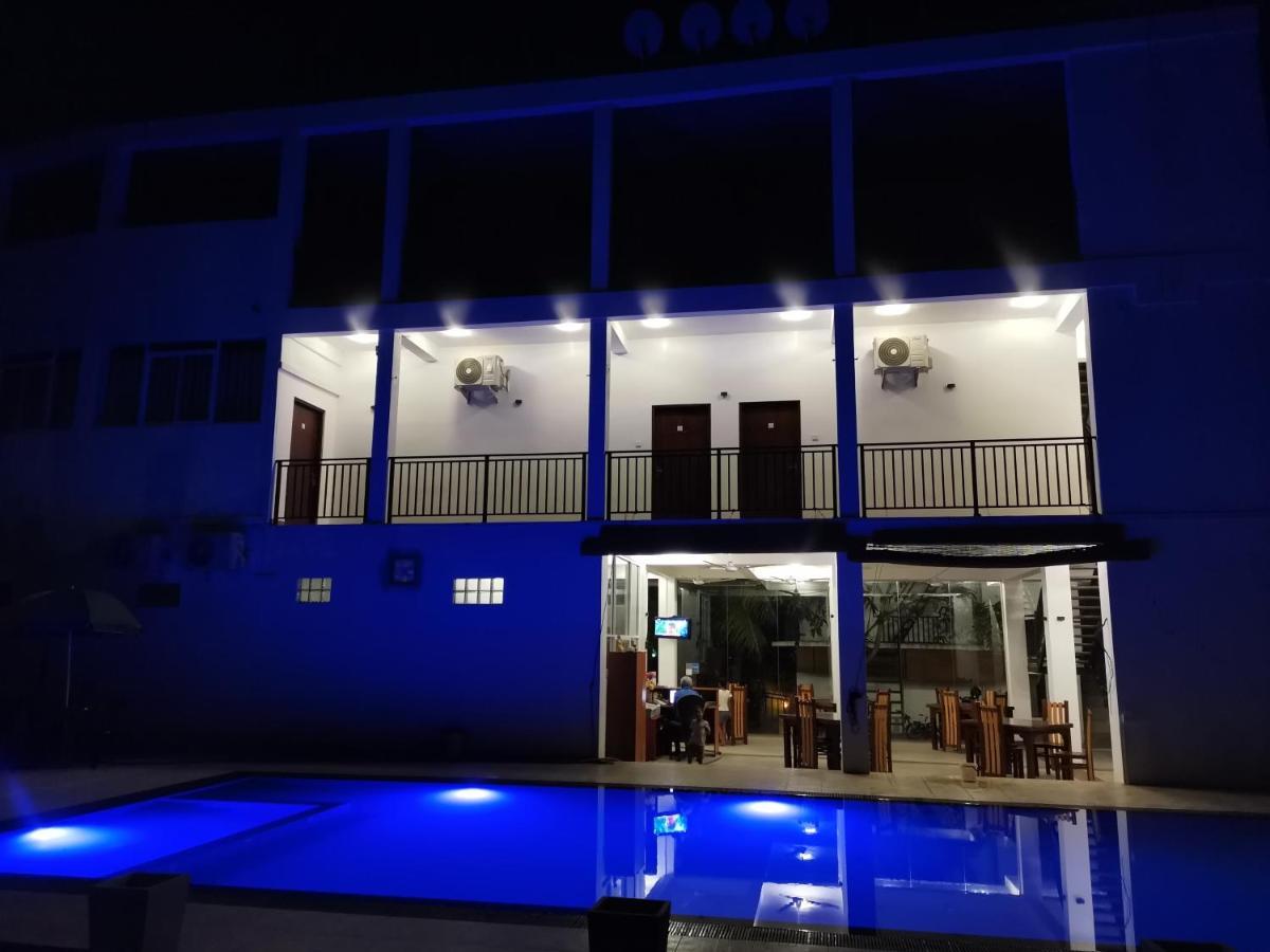 Golden Wild - Yala Hotel Tissamaharama Buitenkant foto